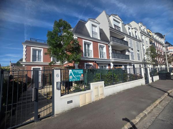 LE BLANC MESNIL, Maison récente F4 dans copropriété de très beau Standing !