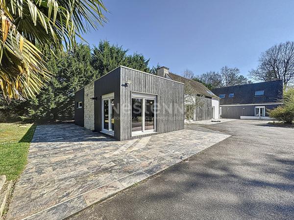 Lamorlaye Maison de 300m2 habitables, 8 pièces, piscine et parc de 4100 m²