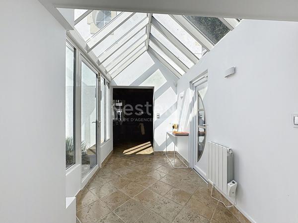 Lamorlaye Maison de 300m2 habitables, 8 pièces, piscine et parc de 4100 m²