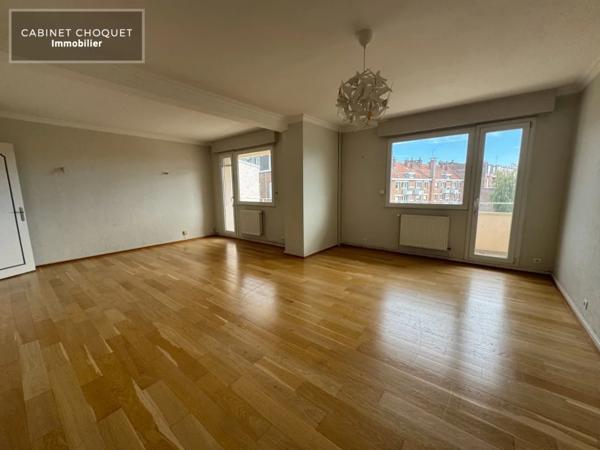 F4 AVEC TERRASSE, GARAGE ET CAVE EN RESIDENCE A LOUER - LILLE VAUBAN - 112.5 m 2 - 1 888 € charges comprises par mois