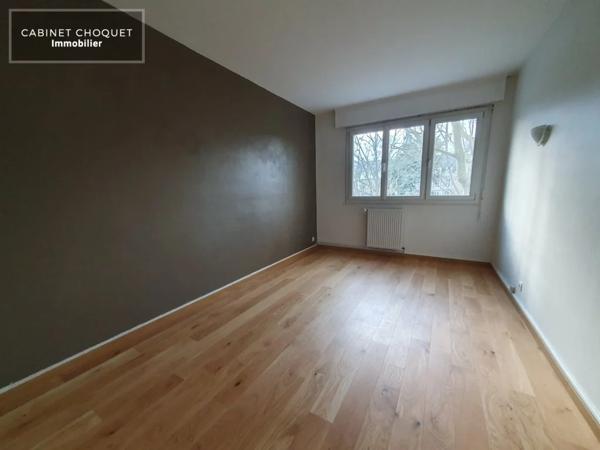 F4 AVEC TERRASSE, GARAGE ET CAVE EN RESIDENCE A LOUER - LILLE VAUBAN - 112.5 m 2 - 1 888 € charges comprises par mois