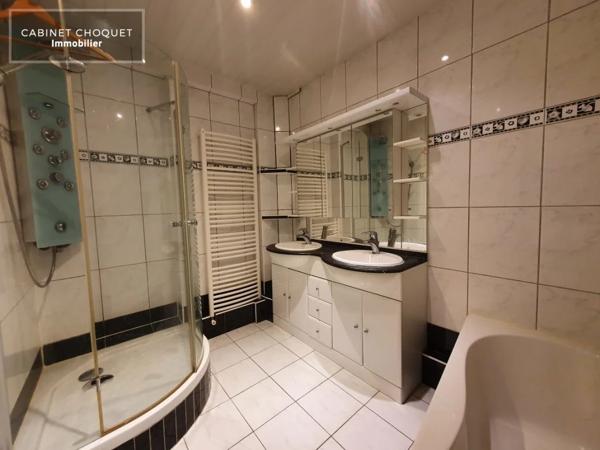 F4 AVEC TERRASSE, GARAGE ET CAVE EN RESIDENCE A LOUER - LILLE VAUBAN - 112.5 m 2 - 1 888 € charges comprises par mois