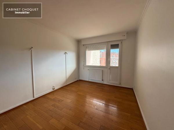 F4 AVEC TERRASSE, GARAGE ET CAVE EN RESIDENCE A LOUER - LILLE VAUBAN - 112.5 m 2 - 1 888 € charges comprises par mois