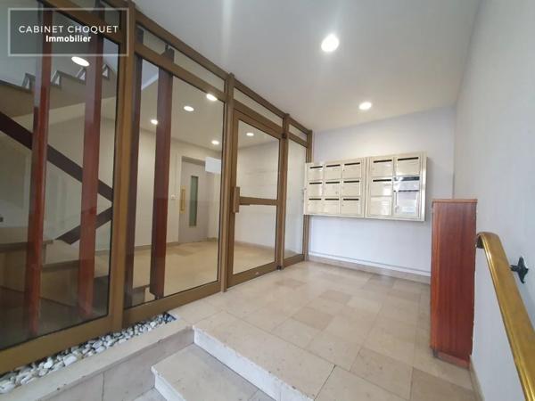 F4 AVEC TERRASSE, GARAGE ET CAVE EN RESIDENCE A LOUER - LILLE VAUBAN - 112.5 m 2 - 1 888 € charges comprises par mois