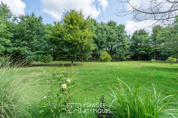 Demeure rénovée et son parc arboré