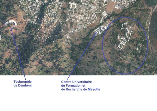 Terrain à bâtir de 7647 m² à vendre DEMBENI (976)
