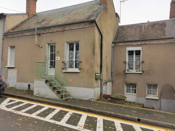 Dpt Sarthe (72), à vendre BESSE SUR BRAYE maison P2 de 49 m² - Terrain de 276,00 m²