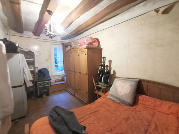 Dpt Sarthe (72), à vendre BESSE SUR BRAYE maison P2 de 49 m² - Terrain de 276,00 m²