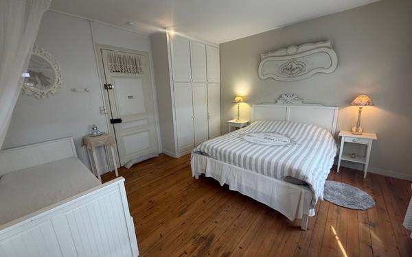 Maison à vendre    8 pièces • 362,47 m2 La Gorgue