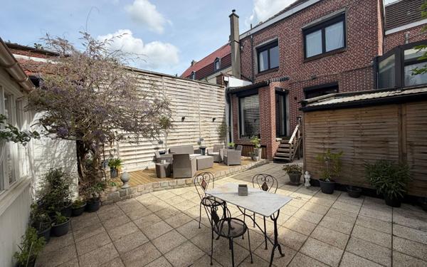 Maison à vendre    8 pièces • 362,47 m2 La Gorgue