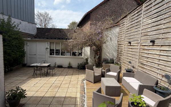 Maison à vendre    8 pièces • 362,47 m2 La Gorgue