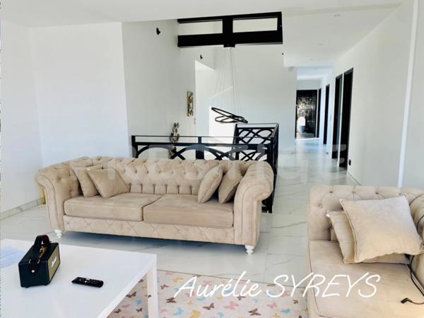 Bien d'exception : Villa plage à pied !