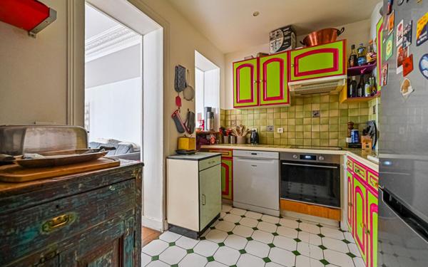 Appartement à vendre    2 pièces • 66,15 m2 Paris 10