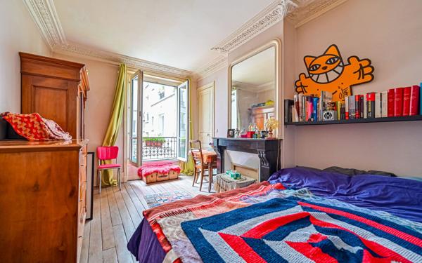 Appartement à vendre    2 pièces • 66,15 m2 Paris 10