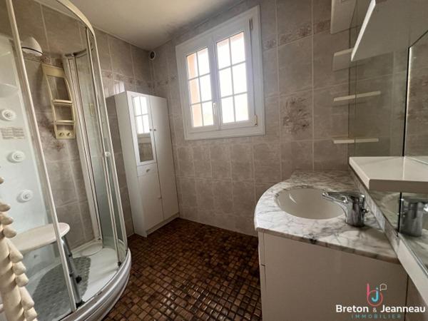 Maison en impasse Le Genest St Isle