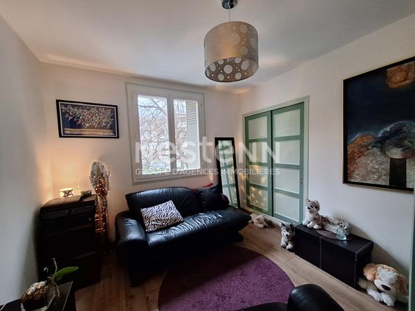 Appartement rénové Avignon 3 pièce(s) 54.69 m2 balcon et parking au 1er étage