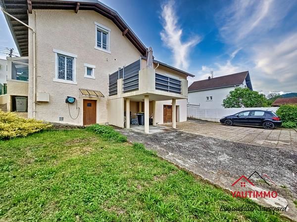 Annemasse (74100) Maison familiale 4 chambres avec sous-sol complet et terrain constructible à Annemasse – Idéale pour fron