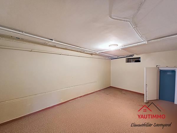 Annemasse (74100) Maison familiale 4 chambres avec sous-sol complet et terrain constructible à Annemasse – Idéale pour fron