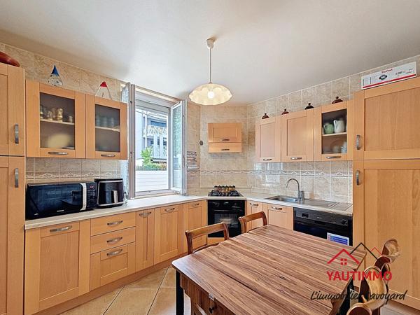 Annemasse (74100) Maison familiale 4 chambres avec sous-sol complet et terrain constructible à Annemasse – Idéale pour fron