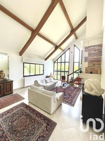 Maison 9 pièces de 340 m² à Enghien-les-Bains (95880)