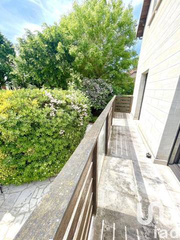 Maison 9 pièces de 340 m² à Enghien-les-Bains (95880)