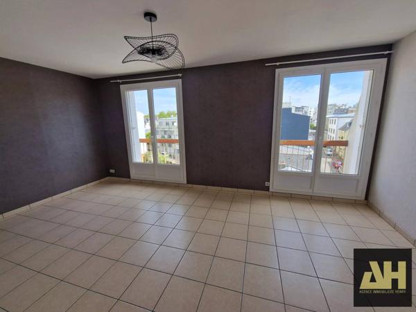 EXCLUSIVITÉ - BREST ST MARTIN - T1 DE 39 M2 EN PARFAIT ÉTAT - DALLE BÉTON - BALCON - PARKING COMMUN - RARE