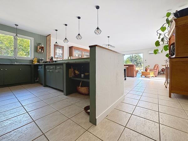 Paraza Maison 5 pièce(s) 149.41 m2 de plain-pied 4 faces sur 1292 m²