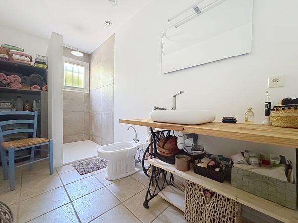 Paraza Maison 5 pièce(s) 149.41 m2 de plain-pied 4 faces sur 1292 m²