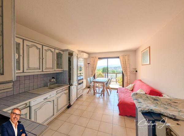 Maison avec vue exceptionnelle sur l'étang de Leucate, le Canigou