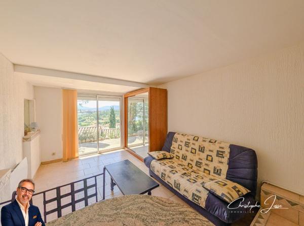 Maison avec vue exceptionnelle sur l'étang de Leucate, le Canigou