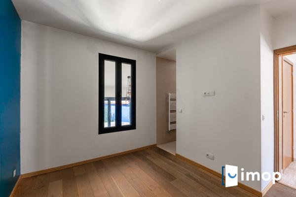 Esprit contemporain proche  place Rimini. 3 chambres