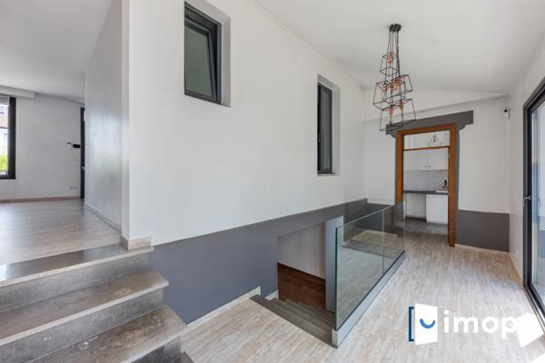 Esprit contemporain proche  place Rimini. 3 chambres