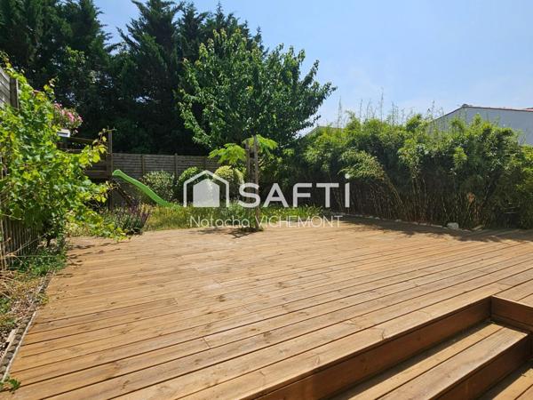 Maison familiale 4 chambres et un bureau entièrement rénovée au calme!