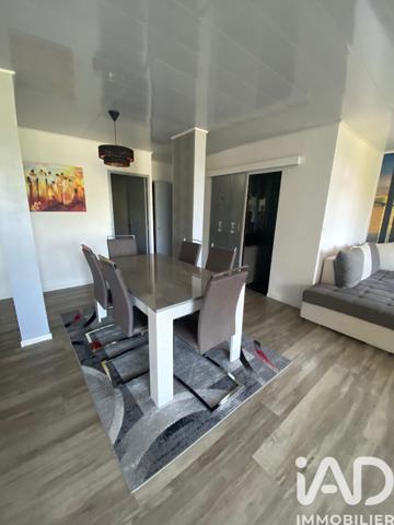 Location appartement 3 pièces 78 m² Tarascon