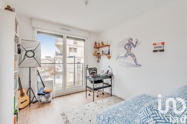 Appartement 4 pièces de 83 m² à Pantin (93500)