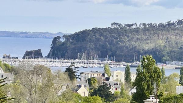 Maison avec vue mer exceptionnelle à Crozon