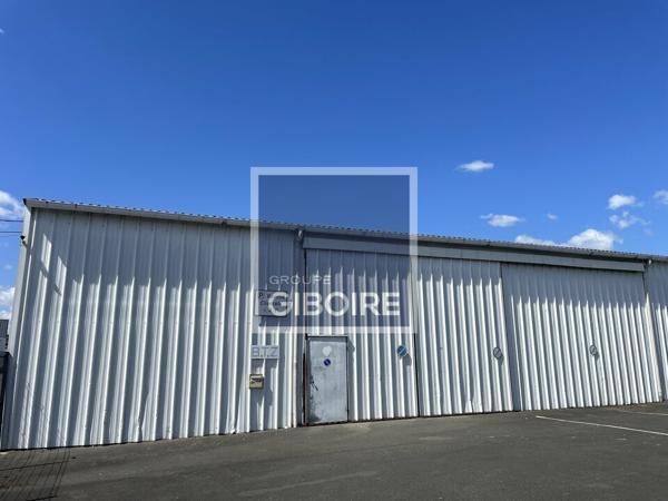 Local d'activites 900 m² à louer VEZIN LE COQUET (réf : 35.1286)
