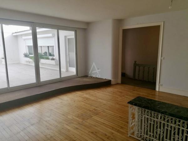 IMMEUBLE DE RAPPORT  CENTRE VILLE DANGOULÊME  EMPLACEMENT N°1