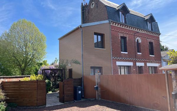 Maison à vendre    5 pièces •  Eu