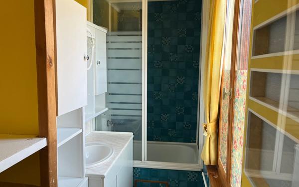 Maison à vendre    5 pièces •  Eu