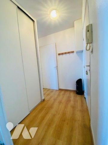 A Vendre à Perros-Guirec (22700) en Côtes-d'Armor (22), Vue sur mer, un appartement de 74 m² de...