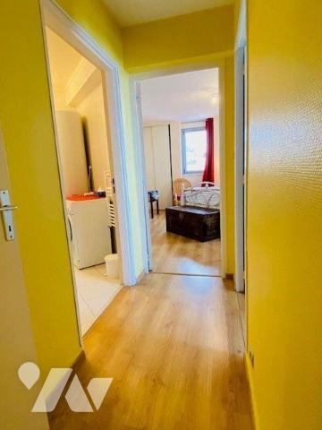 A Vendre à Perros-Guirec (22700) en Côtes-d'Armor (22), Vue sur mer, un appartement de 74 m² de...