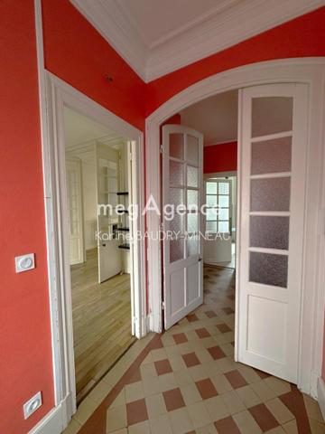 Maison à POITIERS, 86000 - 9 pièces 167m²