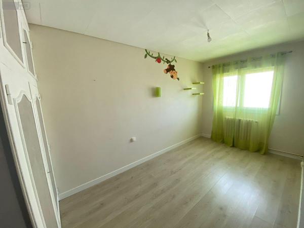 Maison à vendre à Arnage dans la Sarthe (72230), ref : 72122-1398