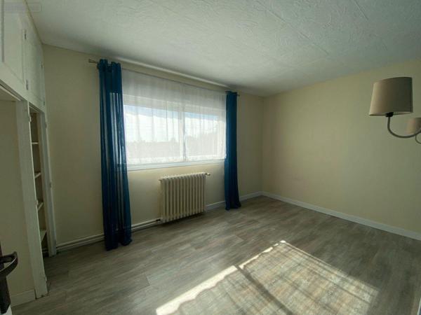 Maison à vendre à Arnage dans la Sarthe (72230), ref : 72122-1398