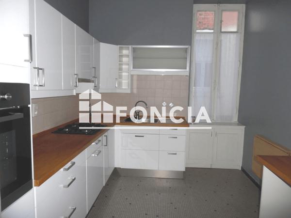 Location Appartement 4 pièces 101.38 m² - 6 PLACE GRANGIER Dijon 21000