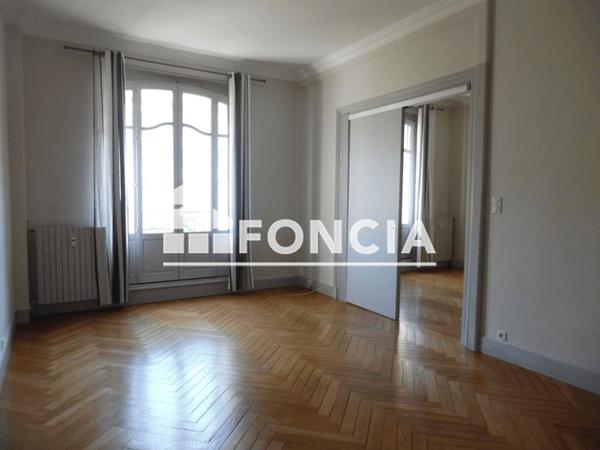 Location Appartement 4 pièces 101.38 m² - 6 PLACE GRANGIER Dijon 21000
