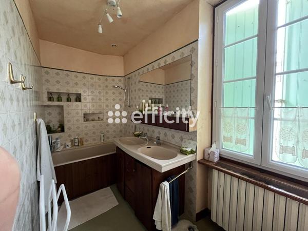 Maison 10 pièces - 235 m²