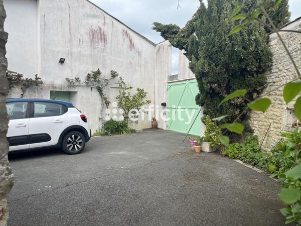 Maison 10 pièces - 235 m²