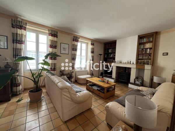 Maison 10 pièces - 235 m²